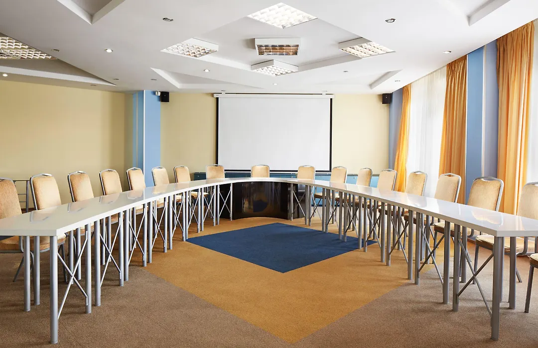Victoria Hotel & Business Centre Minsk-1